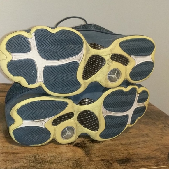 Air Jordan 13 Retro "Squadron Blue" - Picture 10 of 11